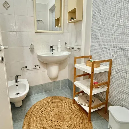Dimora Il Girasole 게스트하우스 4*